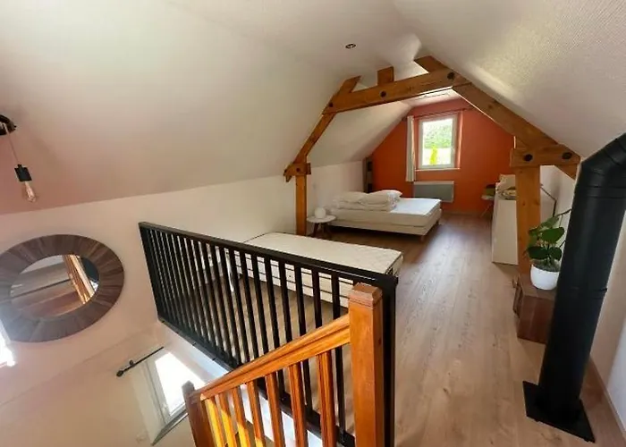 Maison 3 A 5 Personne Nyaraló